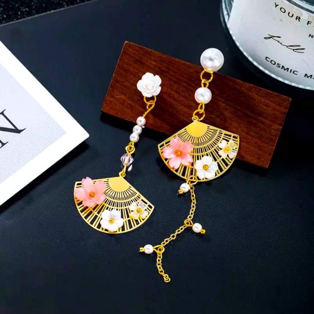 Pink White Flower 🌸 Asymmetrical Earrings